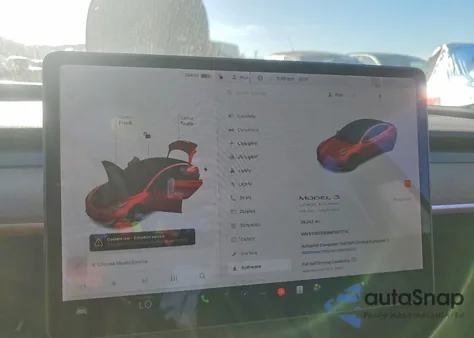 2021 Tesla Model 3 z USA, uszkodzony, nr VIN 5YJ3E1EB9MF087774